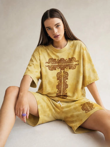 Tie & Dye t shirt for women sitting